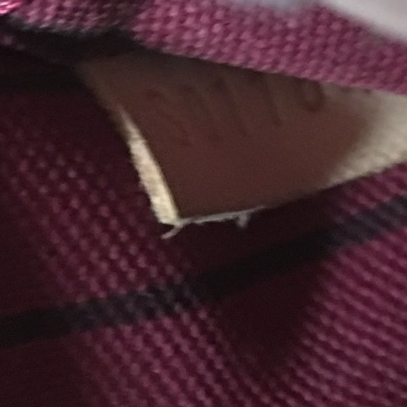 Authentic Louis Vuitton Neverfull GM Clutch Pivione - Picture 8 of 9